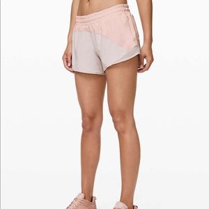 Lululemon hotty hot 4” shorts